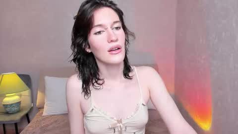 Snapshot of kolette_gray chatting on 12.01.25 Kolette online show from 12.01.25