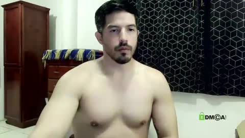Snapshot of kolombianox chatting on 06.17.26 kolombianox online show from 06.17.26