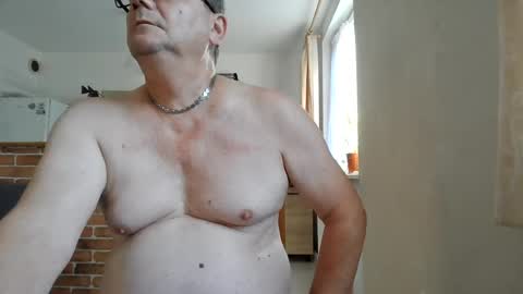 Snapshot of komputer123456789 chatting on 08.05.26 Bogdan online show from 08.05.26