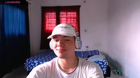 Klyie Online Mostly at 10pm-7am COL time online show from 02.15.25