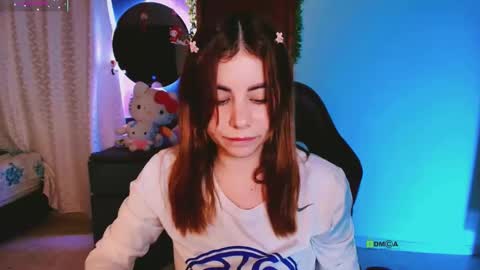 YINI online show from 10.19.25