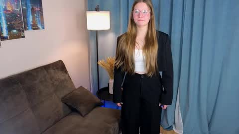 Snapshot of koolyquiser chatting on 11.12.25 Jenna online show from 11.12.25