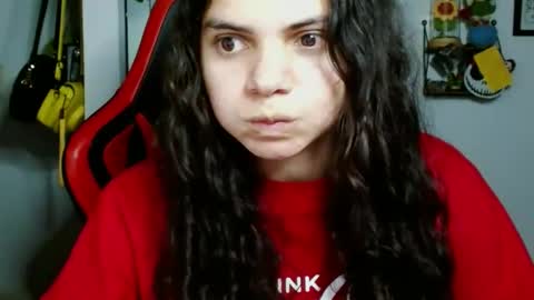 Snapshot of koranikky08 chatting on 12.18.24 Karoll online show from 12.18.24