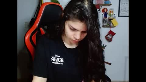 Snapshot of koranikky08 chatting on 12.22.24 Karoll online show from 12.22.24