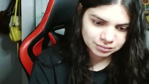 Snapshot of koranikky08 chatting on 01.08.25 Karoll online show from 01.08.25