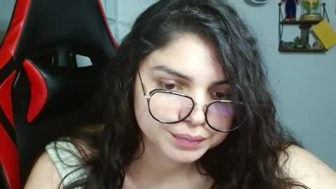 Snapshot of koranikky08 chatting on 01.10.25 Karoll online show from 01.10.25