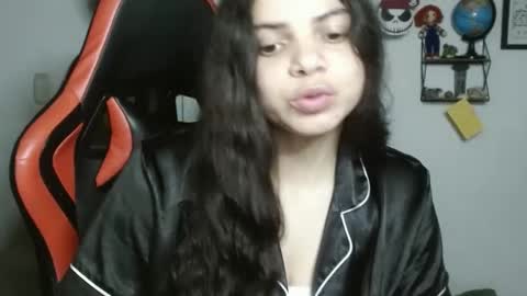 Snapshot of koranikky08 chatting on 02.18.25 Karoll online show from 02.18.25