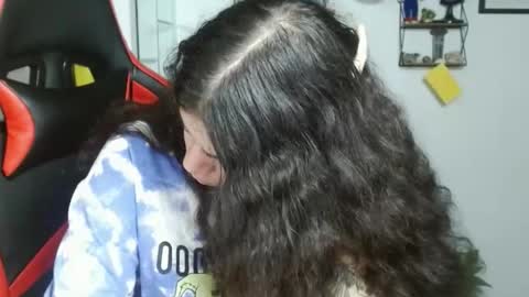 Snapshot of koranikky08 chatting on 03.04.25 Karoll online show from 03.04.25