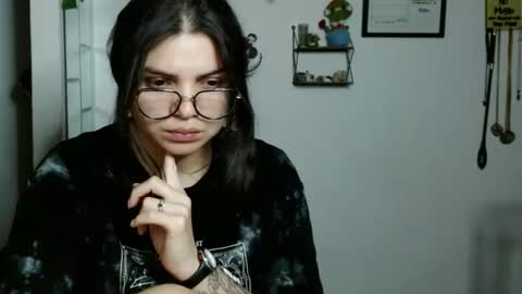 Snapshot of koranikky08 chatting on 09.14.25 Karoll online show from 09.14.25