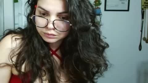 Snapshot of koranikky08 chatting on 09.23.25 Karoll online show from 09.23.25