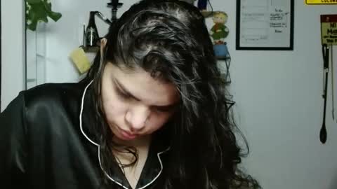 Snapshot of koranikky08 chatting on 10.02.25 Karoll online show from 10.02.25