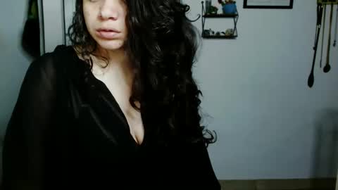 Snapshot of koranikky08 chatting on 10.07.25 Karoll online show from 10.07.25