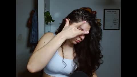 Snapshot of koranikky08 chatting on 11.08.25 Karoll online show from 11.08.25