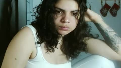 Snapshot of koranikky08 chatting on 12.21.25 Karoll online show from 12.21.25