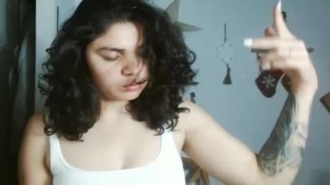 Snapshot of koranikky08 chatting on 12.23.25 Karoll online show from 12.23.25