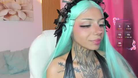 Snapshot of korarousee chatting on 06.18.26 Kora online show from 06.18.26