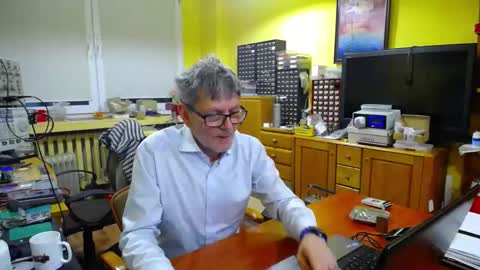 Snapshot of korek24hot chatting on 01.10.25 Korek online show from 01.10.25