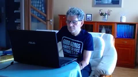 Snapshot of korek24hot chatting on 02.28.25 Korek online show from 02.28.25