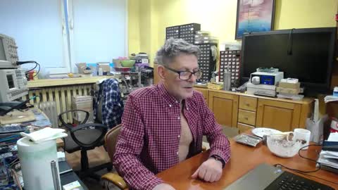 Snapshot of korek24hot chatting on 03.10.25 Korek online show from 03.10.25