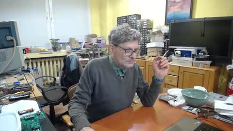 Snapshot of korek24hot chatting on 10.27.25 Korek online show from 10.27.25