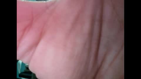 Snapshot of koto420 chatting on 01.08.25 Koto Bombon online show from 01.08.25