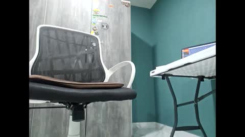 Snapshot of koto420 chatting on 03.04.25 Koto Bombon online show from 03.04.25