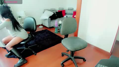 Snapshot of kourtney_15 chatting on 01.18.26 kourtney_15 online show from 01.18.26