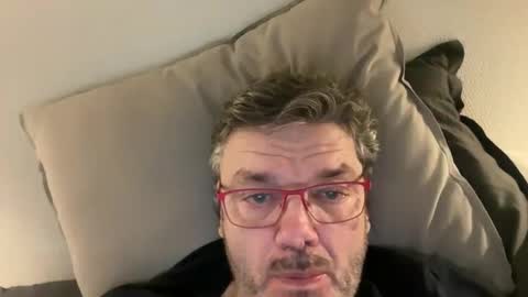 Snapshot of kovapoika chatting on 11.17.25 kovapoika online show from 11.17.25