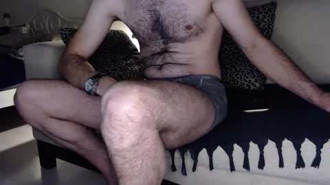 Snapshot of kral_mert chatting on 12.04.25 Mert online show from 12.04.25