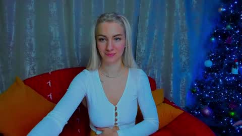 Lisandra online show from 12.30.24