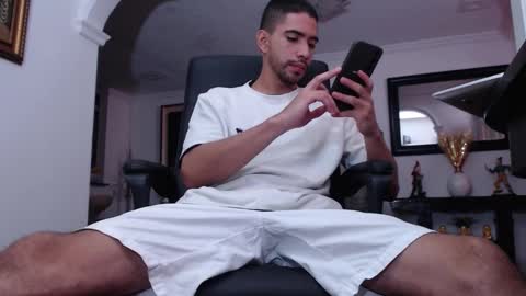 Snapshot of kratoswolf chatting on 03.02.26 kratoswolf online show from 03.02.26