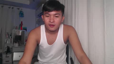 Snapshot of krezikeed chatting on 03.12.25 krezikeed online show from 03.12.25