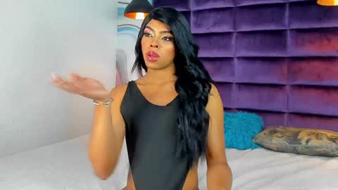 Snapshot of kris_kane chatting on 01.16.25 kriss online show from 01.16.25