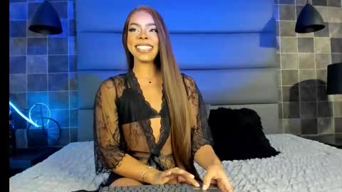 Snapshot of kris_kane chatting on 10.14.25 kriss online show from 10.14.25