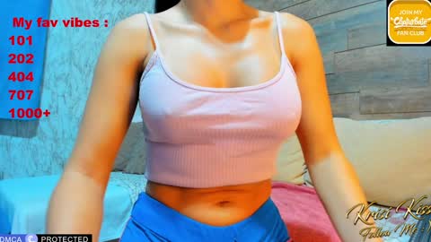 KrisiFollow me  Thumb UP  online show from 11.26.25