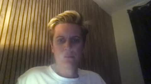 Snapshot of krisl77 chatting on 04.04.26 krisl77 online show from 04.04.26