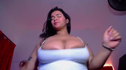 kriss_sweetboobs online show from 03.11.25