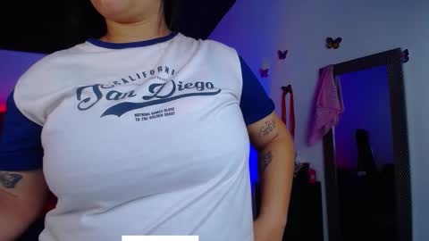 kriss_sweetboobs online show from 11.16.25