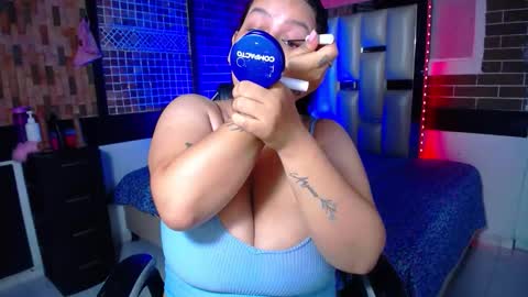 kriss_sweetboobs online show from 03.08.26