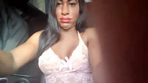 Snapshot of krissitoy chatting on 11.16.25 Latoya Masturbar online show from 11.16.25