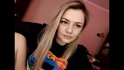 Snapshot of krisssexi chatting on 02.24.25 KrissSexi online show from 02.24.25