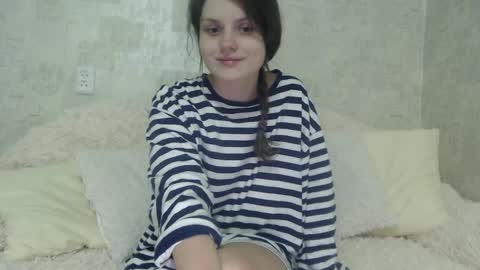 Snapshot of krissvoss chatting on 04.06.26 krissvoss online show from 04.06.26