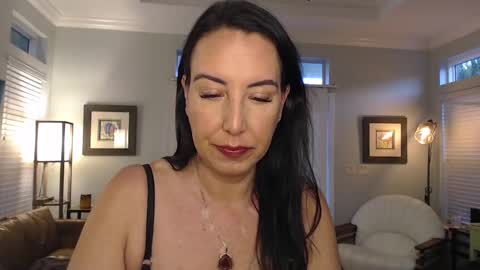 Krissy online show from 12.11.24