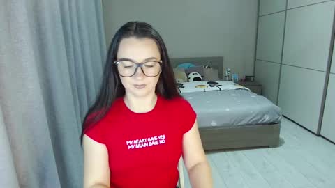 twitter    Annemarye 23 online show from 03.05.25