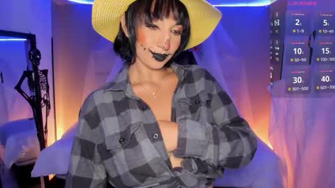 Kristen online show from 10.21.25