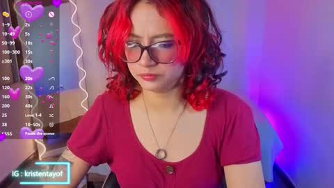 Snapshot of kristen_tay chatting on 10.10.25 kristen_tay online show from 10.10.25