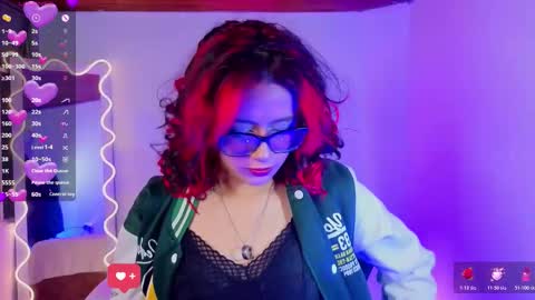 Snapshot of kristen_tay chatting on 10.20.25 kristen_tay online show from 10.20.25