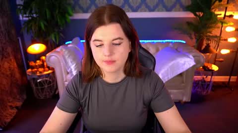Snapshot of kristifoxy chatting on 06.16.26 kristifoxy online show from 06.16.26