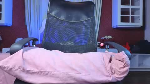 KristinaGriner online show from 07.04.26