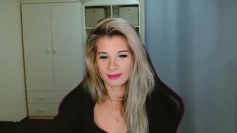 KristineAmore online show from 11.27.25